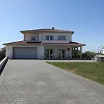 Country House * נאזרה